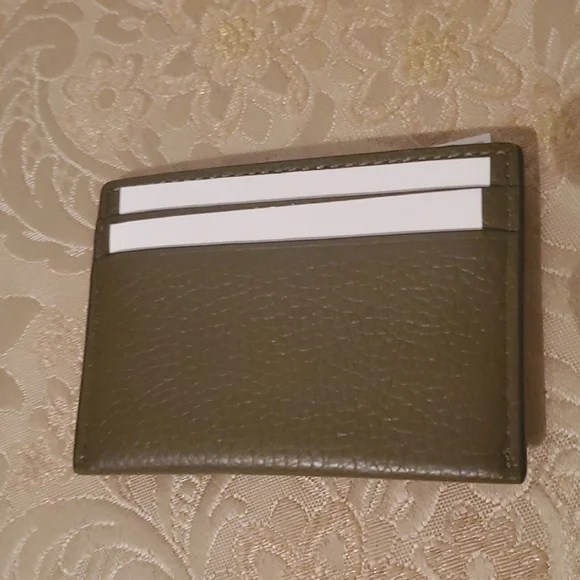 MICHAEL Michael Kors Olive Card Holder with Gold Logo - Picture 2 of 2